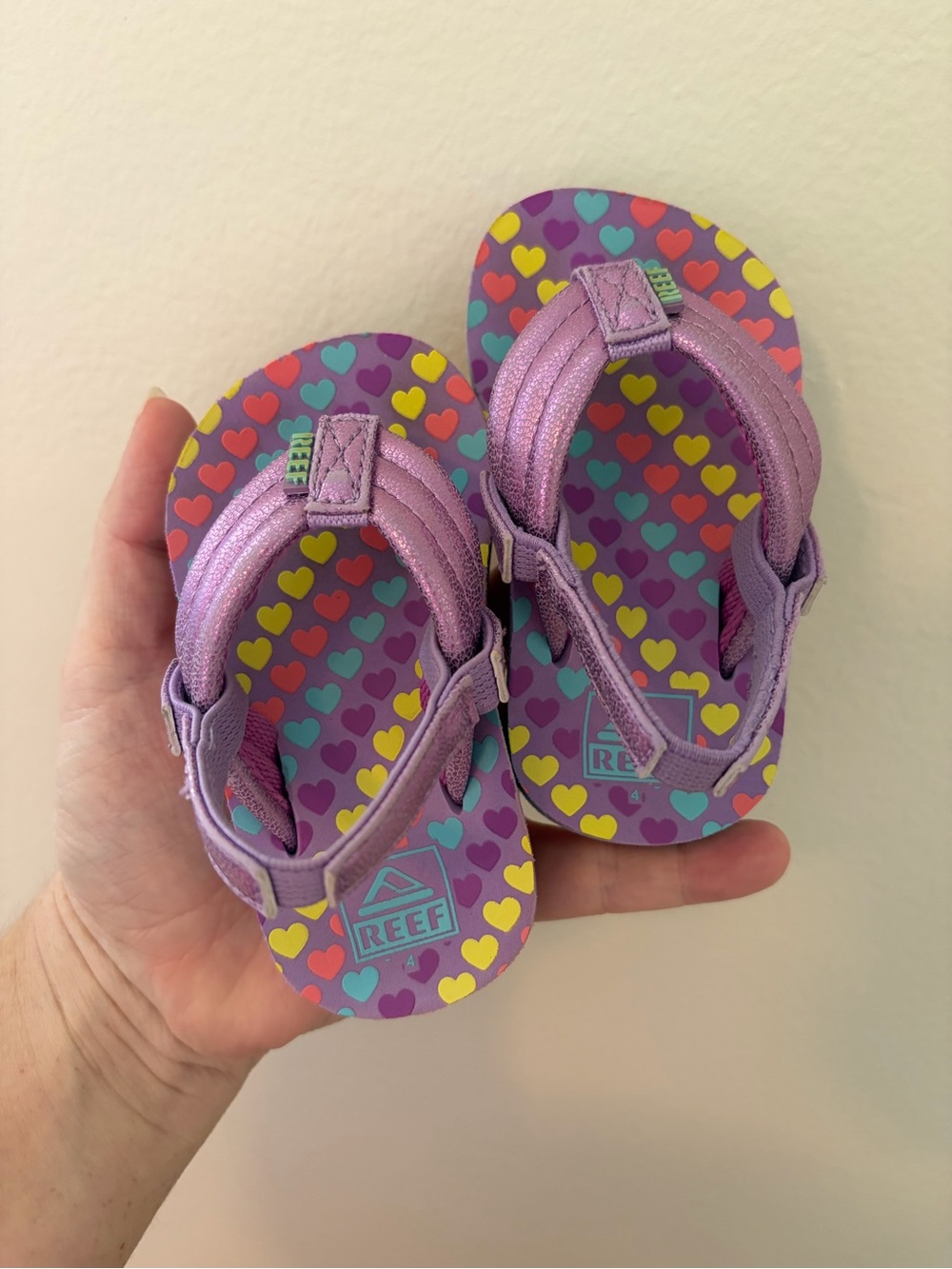 Reef Toddler Lavender Heart Print Flip Flops
